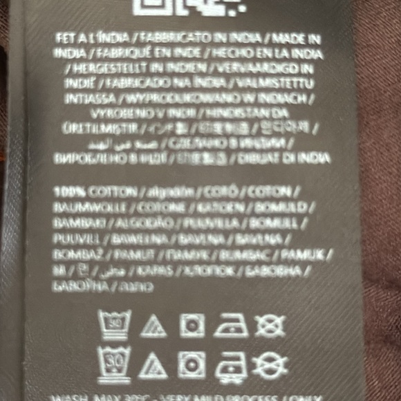 Guess Dark Brown Tee with Orange Floral Design men’s Large - Picture 4 of 4